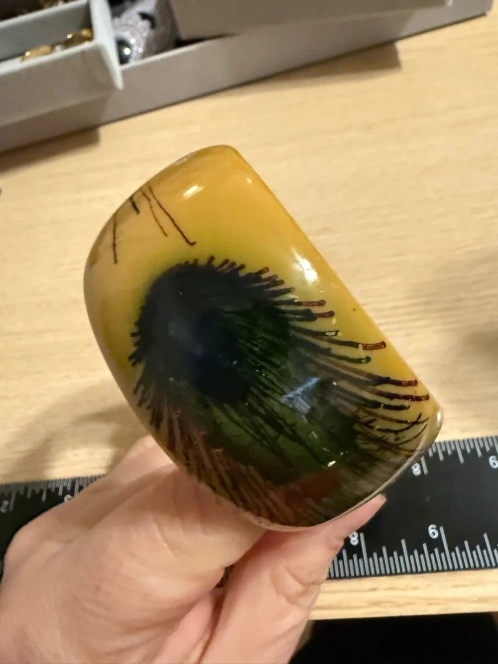 N/A chunky resin
